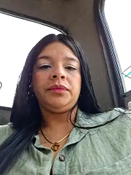 Snapshot of Eiimy_pretty chatting on October 25, 2025, 4:51 pm Eiimy pretty online show from October 25, 2025, 4:51 pm