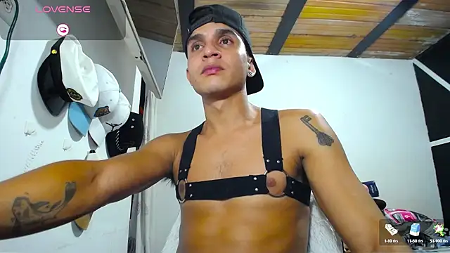 Angel latinboy online show from February 27, 2025, 1:30 am