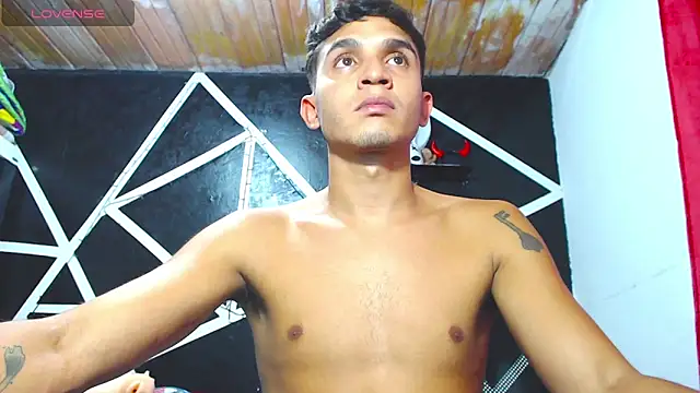 Snapshot of Angel_latinboy chatting on September 16, 2025, 7:37 pm Angel latinboy online show from September 16, 2025, 7:37 pm