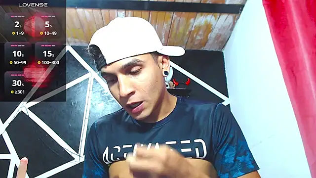 Snapshot of Angel_latinboy chatting on September 24, 2025, 9:21 pm Angel latinboy online show from September 24, 2025, 9:21 pm