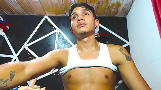 Snapshot of Angel_latinboy chatting on September 22, 2025, 8:59 pm Angel latinboy online show from September 22, 2025, 8:59 pm