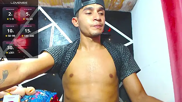 Snapshot of Angel_latinboy chatting on September 23, 2025, 11:01 pm Angel latinboy online show from September 23, 2025, 11:01 pm