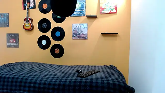 skinnyverus18 online show from March 14, 2026, 7:09 pm