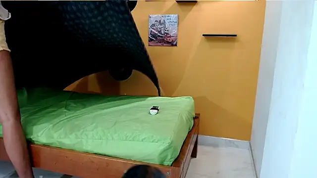 skinnyverus18 online show from February 21, 2026, 7:27 pm