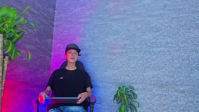 ArthurCox online show from September 24, 2025, 5:19 pm