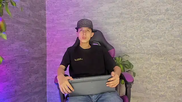 ArthurCox online show from October 3, 2025, 5:36 pm