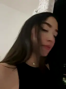 Snapshot of SaraWagner_ chatting on December 15, 2025, 3:45 am SaraWagner online show from December 15, 2025, 3:45 am