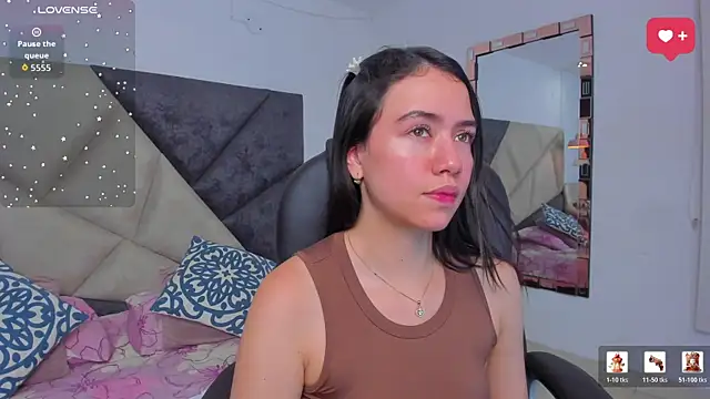 SaraWagner  online show from May 15, 2026, 12:08 am