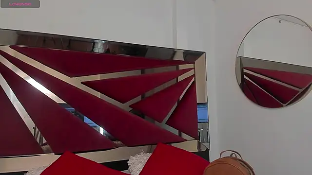 Snapshot of SaraWagner_ chatting on January 7, 2026, 12:26 am SaraWagner online show from January 7, 2026, 12:26 am