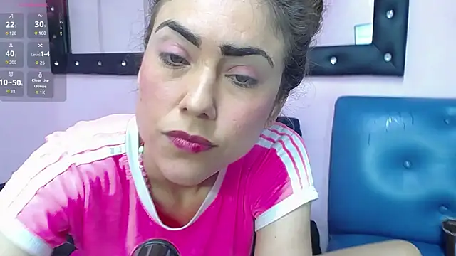 danna7cute online show from May 25, 2026, 9:02 pm