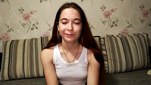 KissKarina online show from September 8, 2025, 5:01 pm
