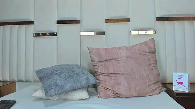 CandyandSteven online show from November 5, 2025, 2:58 am