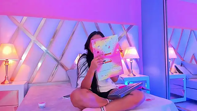 Snapshot of JadeeKhan chatting on October 15, 2025, 8:17 pm JadeeKhan online show from October 15, 2025, 8:17 pm