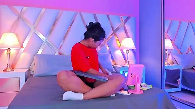 Snapshot of JadeeKhan chatting on October 8, 2025, 7:58 pm JadeeKhan online show from October 8, 2025, 7:58 pm