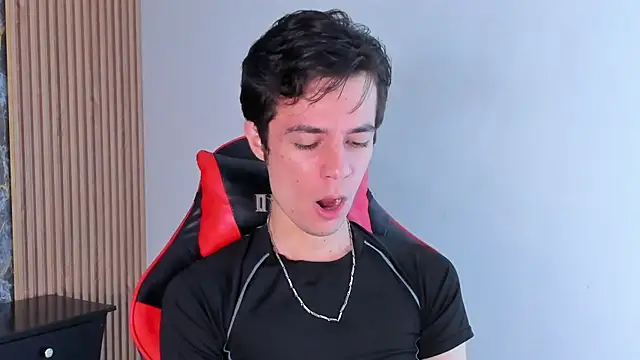 VIKTORNOIR online show from September 26, 2025, 12:45 pm