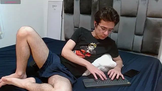 VIKTORNOIR online show from September 18, 2025, 9:18 pm