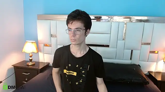 VIKTORNOIR online show from September 24, 2025, 10:05 pm