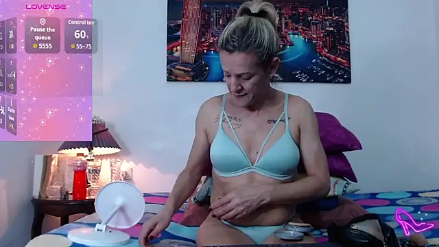 AllysonStonne online show from October 1, 2025, 8:57 pm