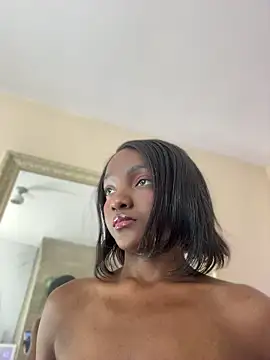Snapshot of Keirahartz chatting on May 1, 2026, 1:49 pm Keirahartz online show from May 1, 2026, 1:49 pm