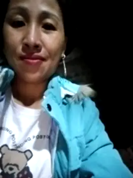 cute love00 online show from November 4, 2025, 2:21 pm