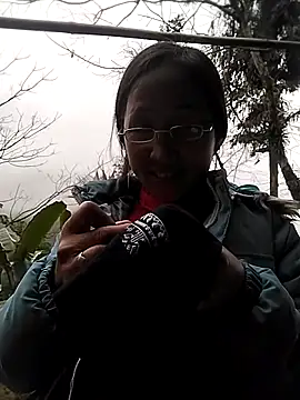 cute love00 online show from February 11, 2026, 2:00 am