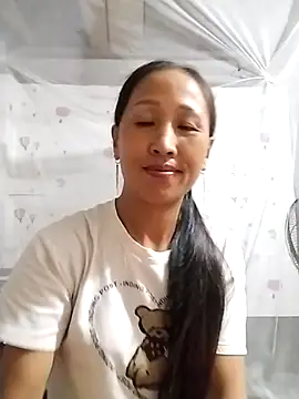 Snapshot of cute_love00 chatting on September 25, 2025, 10:54 am cute love00 online show from September 25, 2025, 10:54 am