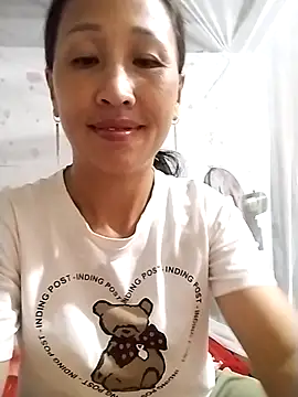 Snapshot of cute_love00 chatting on October 3, 2025, 11:28 pm cute love00 online show from October 3, 2025, 11:28 pm