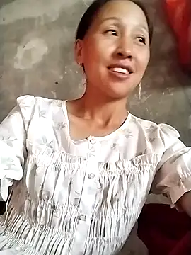 Snapshot of cute_love00 chatting on September 23, 2025, 3:35 am cute love00 online show from September 23, 2025, 3:35 am