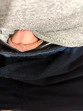 Sweethoneygun online show from September 20, 2025, 4:28 am