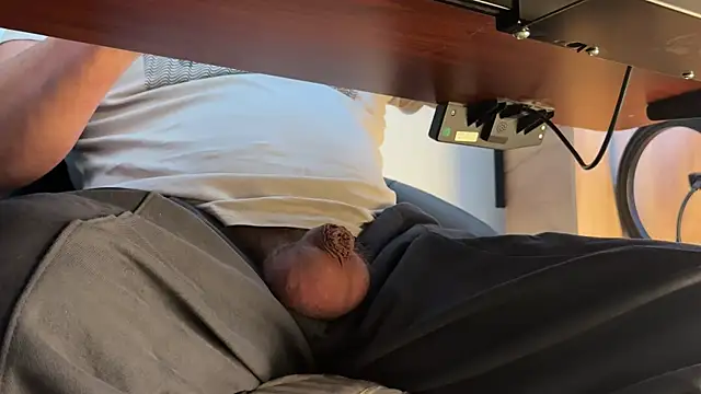 hornysmallcockgermany online show from March 4, 2026, 1:30 pm