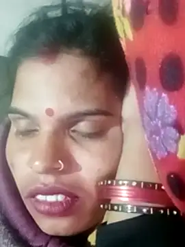 Snapshot of Soniya_pandit chatting on December 17, 2025, 4:45 pm Soniya pandit online show from December 17, 2025, 4:45 pm