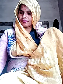 Snapshot of Soniya_pandit chatting on January 8, 2026, 8:42 am Soniya pandit online show from January 8, 2026, 8:42 am