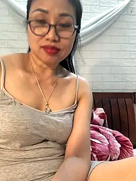 Vitamin sexy online show from November 29, 2025, 5:24 pm