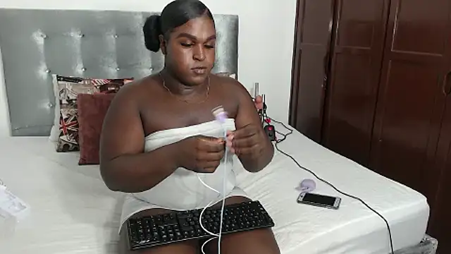 Snapshot of DaiishaWolf chatting on October 1, 2025, 7:29 pm DaiishaWolf online show from October 1, 2025, 7:29 pm