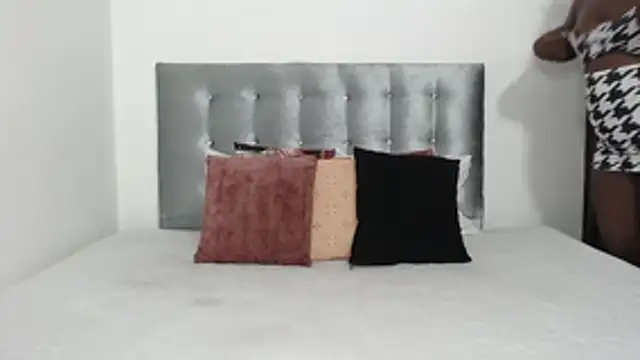 Snapshot of DaiishaWolf chatting on October 16, 2025, 7:11 pm DaiishaWolf online show from October 16, 2025, 7:11 pm