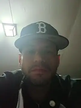 Snapshot of Andrez5041 chatting on November 14, 2025, 4:27 am Andrez5041 online show from November 14, 2025, 4:27 am