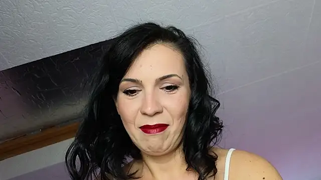 Snapshot of AlyaRei chatting on October 19, 2025, 5:59 pm AlyaRei online show from October 19, 2025, 5:59 pm