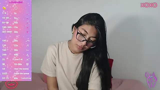 Allison 19   online show from October 17, 2025, 8:50 am