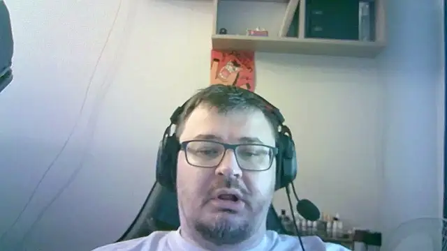Snapshot of SirAbuser chatting on June 11, 2026, 6:32 am SirAbuser online show from June 11, 2026, 6:32 am