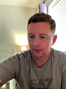 Snapshot of Crusher19830 chatting on November 2, 2025, 1:27 pm Crusher19830 online show from November 2, 2025, 1:27 pm