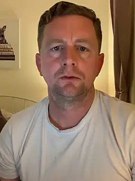 Snapshot of Crusher19830 chatting on November 5, 2025, 8:45 pm Crusher19830 online show from November 5, 2025, 8:45 pm