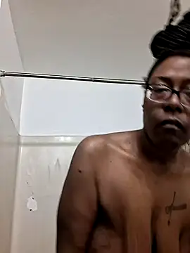 HisQueenSuga online show from October 14, 2025, 3:01 pm