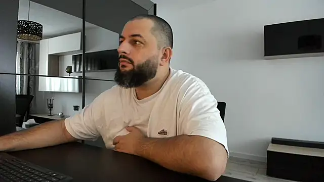 Snapshot of DravenPeak chatting on September 18, 2025, 6:05 am DravenPeak online show from September 18, 2025, 6:05 am