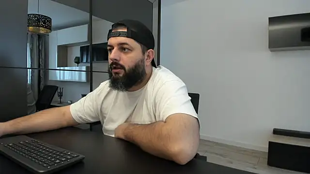 Snapshot of DravenPeak chatting on October 13, 2025, 1:12 pm DravenPeak online show from October 13, 2025, 1:12 pm