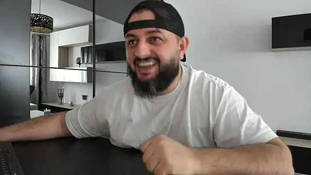 Snapshot of DravenPeak chatting on October 30, 2025, 12:14 pm DravenPeak online show from October 30, 2025, 12:14 pm