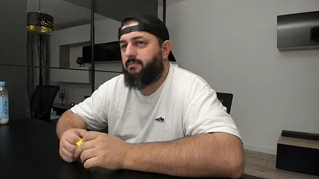 Snapshot of DravenPeak chatting on October 11, 2025, 10:22 pm DravenPeak online show from October 11, 2025, 10:22 pm