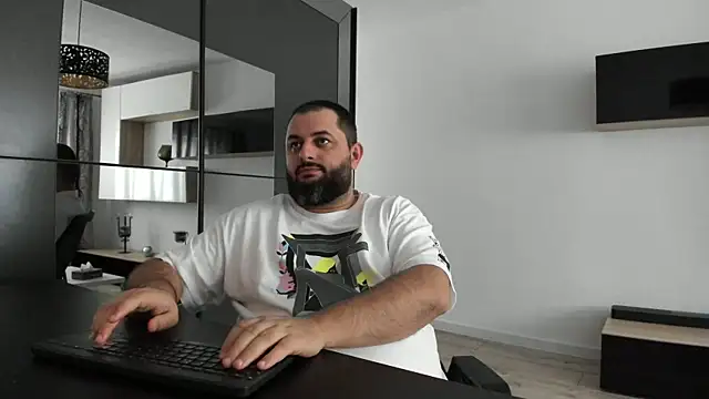 Snapshot of DravenPeak chatting on September 13, 2025, 1:55 pm DravenPeak online show from September 13, 2025, 1:55 pm