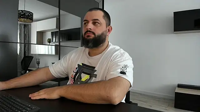 Snapshot of DravenPeak chatting on October 1, 2025, 1:04 pm DravenPeak online show from October 1, 2025, 1:04 pm