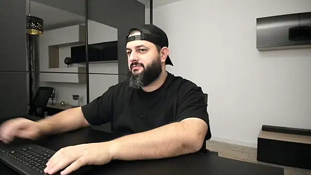 DravenPeak online show from December 17, 2025, 3:06 pm