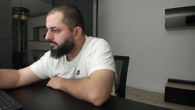 Snapshot of DravenPeak chatting on September 29, 2025, 6:24 pm DravenPeak online show from September 29, 2025, 6:24 pm